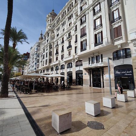 Carmen Old Town Apartments อาลิกันเต ภายนอก รูปภาพ