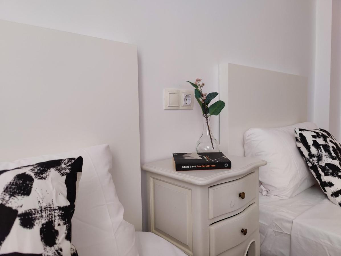 Carmen Old Town Apartments อาลิกันเต ภายนอก รูปภาพ
